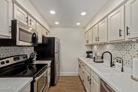 7625 E CAMELBACK Road, Scottsdale, AZ 85251