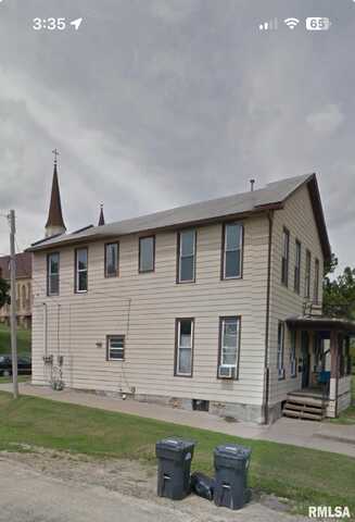 2801 ROOSEVELT Street, Clinton, IA 52732