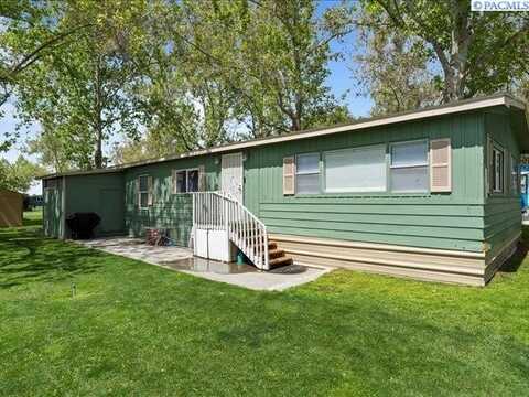 1505 S Road 40 East, Pasco, WA 99301