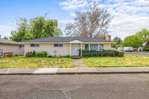 2215 W Clearwater Ave, Kennewick, WA 99336