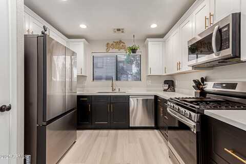 640 E BROWNING Way, Chandler, AZ 85286