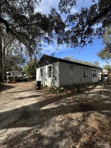 5233 Admiral Halsey Rd, Milton, FL 32583
