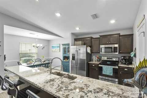 275 Cottage View Dr, Pensacola, FL 32507