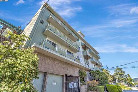 3877 Howe St, Oakland, CA 94611