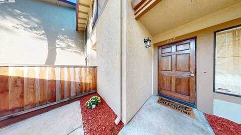 957 Huntington Cmn, Fremont, CA 94536