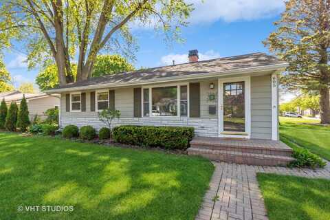 605 S. Stewart Avenue, Libertyville, IL 60048