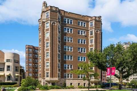 6334 N. Sheridan Road, Chicago, IL 60660