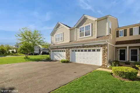 1984 Cobblestone Drive, Carpentersville, IL 60110