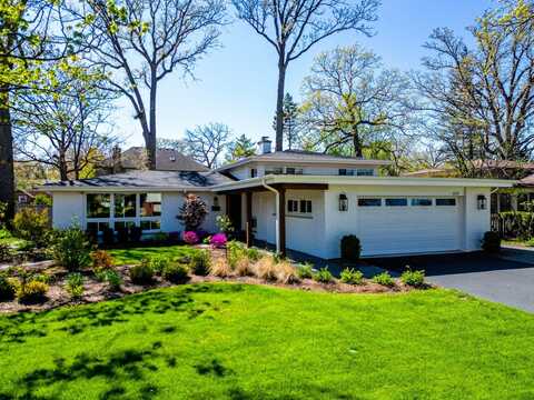 1232 Blackthorn Lane, Deerfield, IL 60015