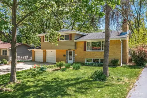 320 Elmwood Drive, Naperville, IL 60540