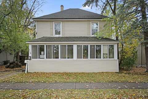 956 Chestnut Street, Deerfield, IL 60015