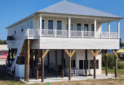 3016 Highway 1, Grand Isle, LA 70358