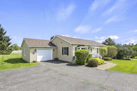 120 Via Maria St, Lee, MA 01238