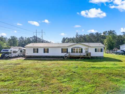 265 Colonial Landing Road SE, Bolivia, NC 28422