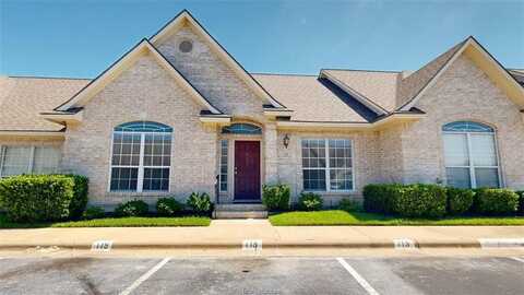 119 Fraternity Row, College Station, TX 77845
