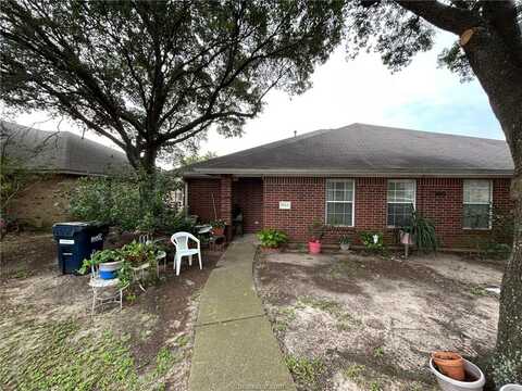 900 Azalea Court, College Station, TX 77840