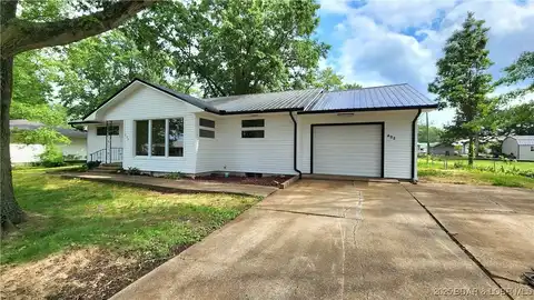 602 E Della Street, Versailles, MO 65084