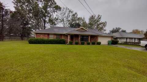 508 Country Club Dr., Picayune, MS 39466