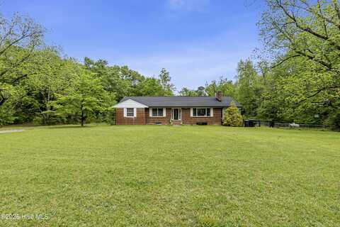 621 Bethesda Avenue, Aberdeen, NC 28315