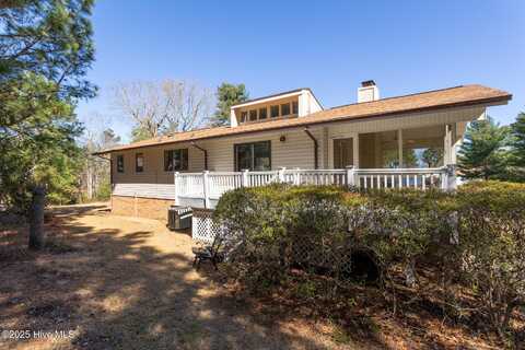 104 Calmwater Lane, West End, NC 27376
