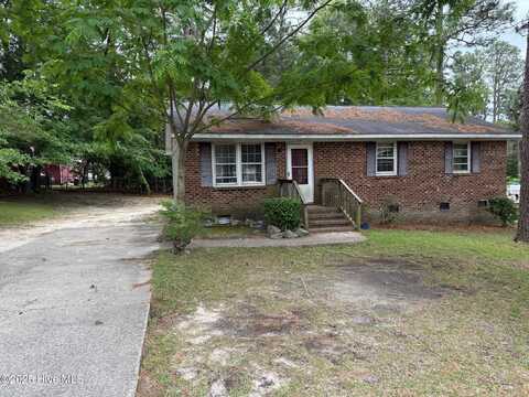 185 Cox Street, Southern Pines, NC 28387