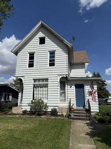 300 Holcomb, MILLEDGEVILLE, IL 61051