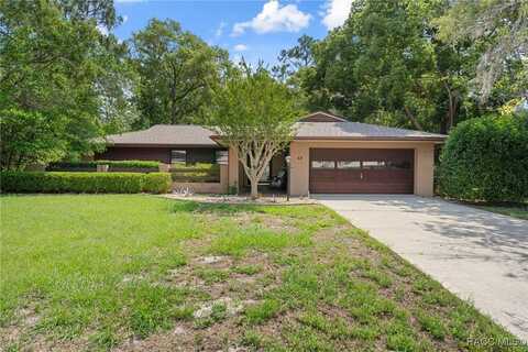 52 Douglas Street, Homosassa, FL 34446