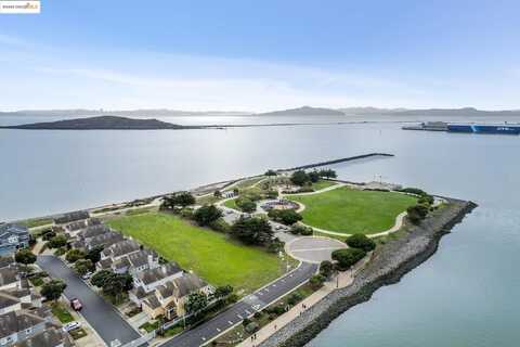 102 Waterview Dr, Richmond, CA 94804
