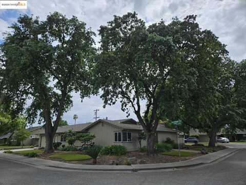 1810 Mcdowell WAY, Stockton, CA 95207
