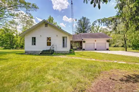 628 E Sand Hollar Road, Bloomfield, IN 47424