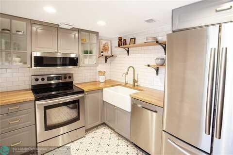 2600 S Course Dr, Pompano Beach, FL 33069