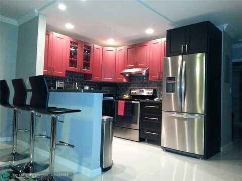 2455 NE 51st St, Fort Lauderdale, FL 33308