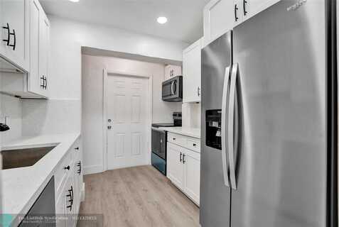 1632 Lauderdale Manor Dr, Fort Lauderdale, FL 33311