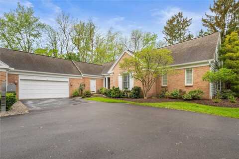 5 Woodbury Place, Pittsford, NY 14618