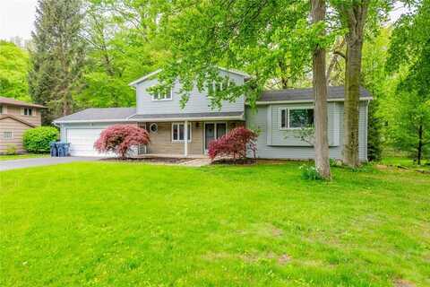 19 Witherspoon Lane, Penfield, NY 14625