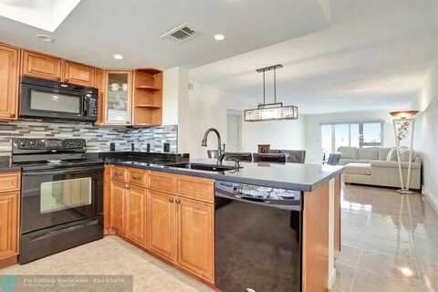 2901 Victoria Cir, Coconut Creek, FL 33066
