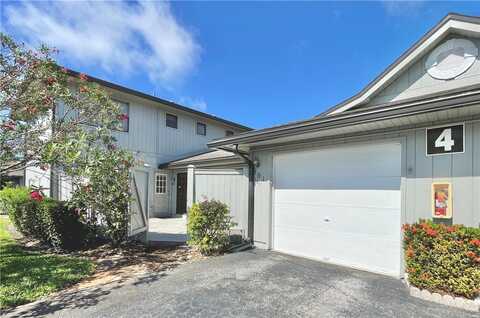 601 Centre Court SW, Vero Beach, FL 32962