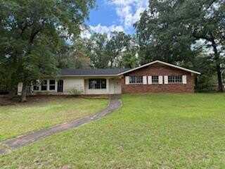 113 Sharon Circle, Americus, GA 31709