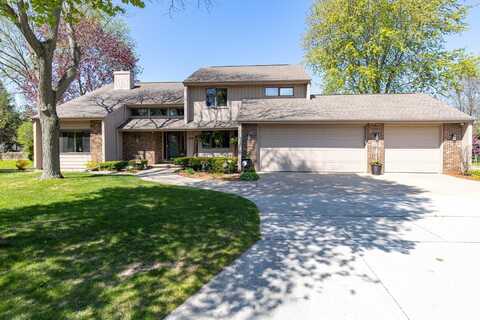 3301 S POPLAR Lane, APPLETON, WI 54915