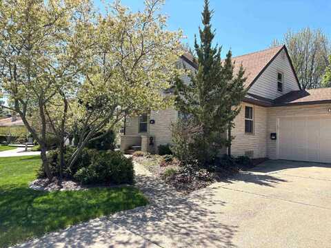 1017 BUCHANAN Street, LITTLE CHUTE, WI 54140