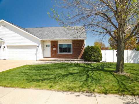 613 S RAILROAD Street, KIMBERLY, WI 54136