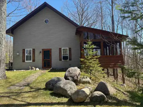 15714 MAIDEN LANDING Lane, MOUNTAIN, WI 54149