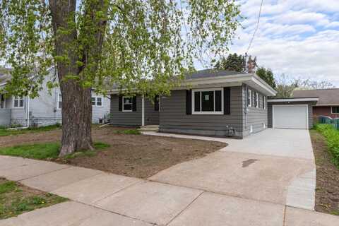 1711 MICHIGAN Street, OSHKOSH, WI 54902