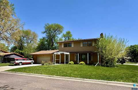 100 N Needles Dr, Brandon, SD 57005