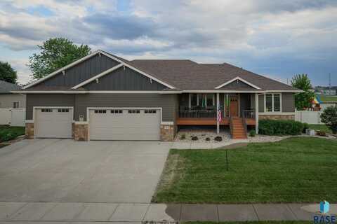 303 W Maple St, Harrisburg, SD 57032