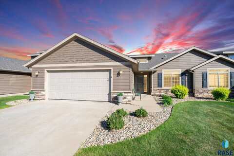 5702 S Tanner Ave, Sioux Falls, SD 57108