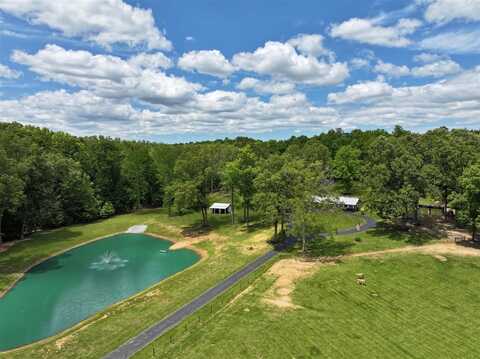 7692 Rockcastle Road, Cadiz, KY 42211