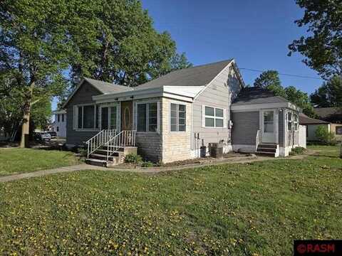 151 SW 1st Ave, Winnebago, MN 56098