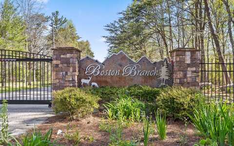 2593 Boston Branch Circle, Signal Mountain, TN 37377