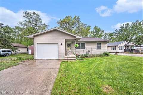 9582 PALMER Road, Whitmore Lake, MI 48189